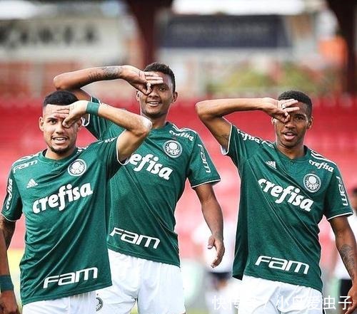 紧贴的后卫 紧贴的后卫