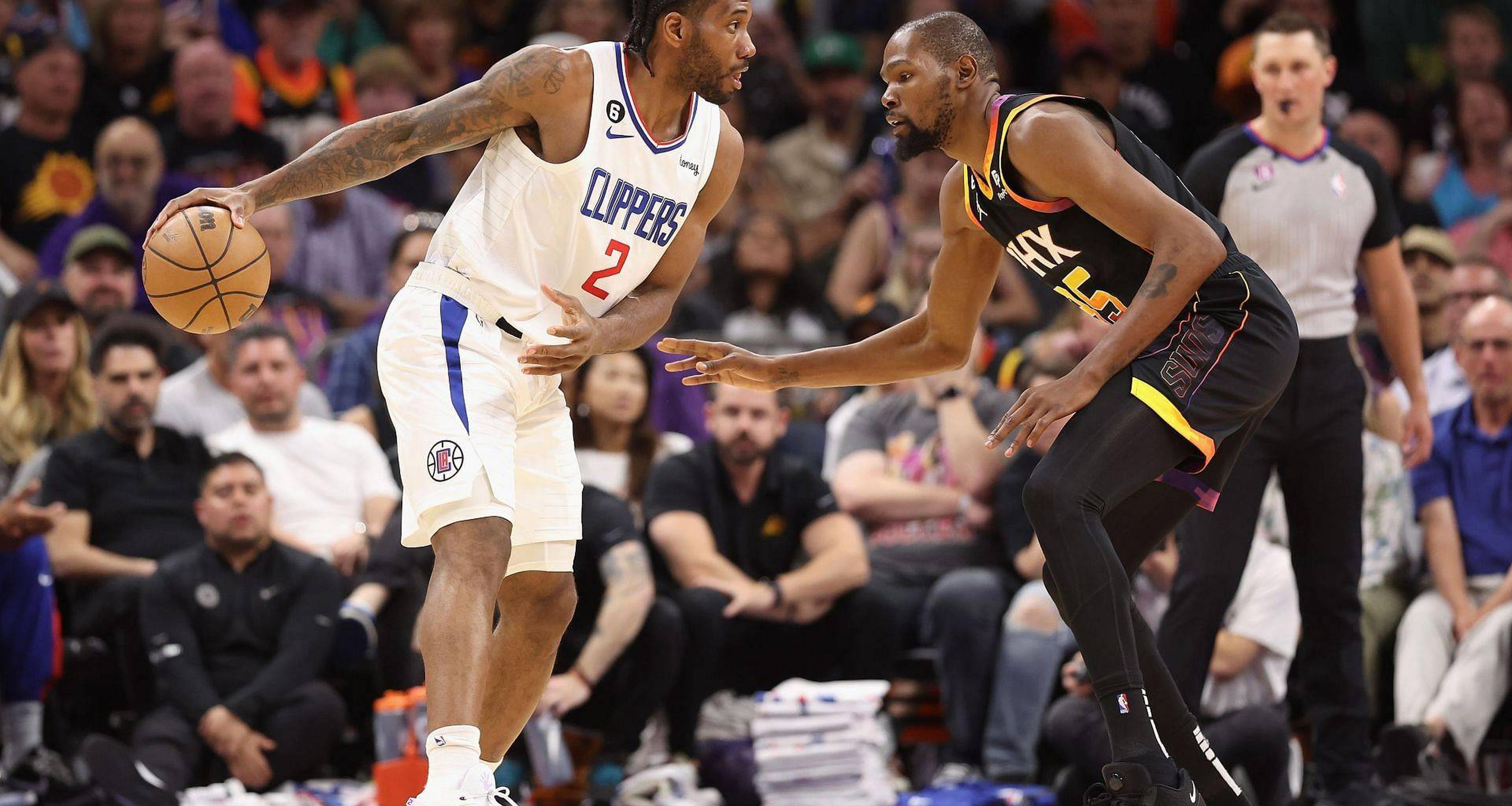 在艰难拉扯 在艰难拉扯